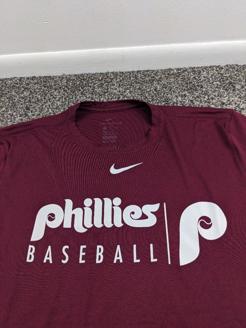 Philadelphia Phillies Shirt Nike Vintage Logo Center Swoosh Mens XL Slim Fit
